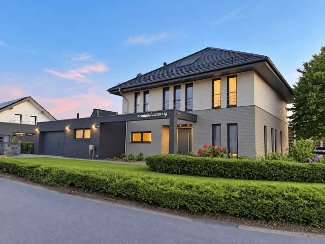 Haus zum Kaufen in Lemgo 899.000,00 EUR 247.36 m²