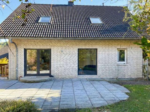 Haus zum Kaufen in Lennestadt Grevenbrück 499.000,00 EUR 209.02 m²