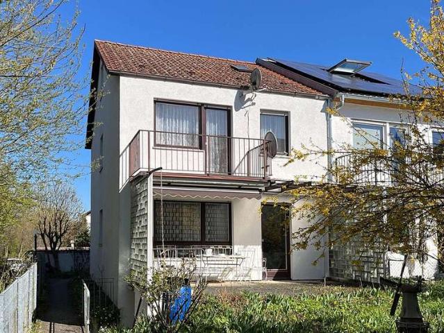 Haus zum Kaufen in Leonberg 379.000,00 EUR 94 m²