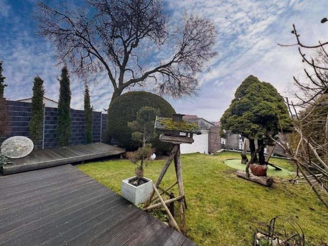 Haus zum Kaufen in Leonberg 645.000,00 EUR 112.36 m²