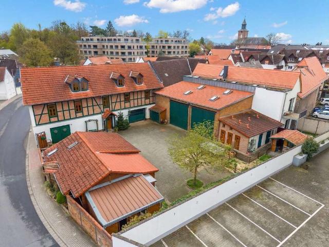Haus zum Kaufen in Liederbach am Taunus 1.350.000,00 EUR 193.07 m²