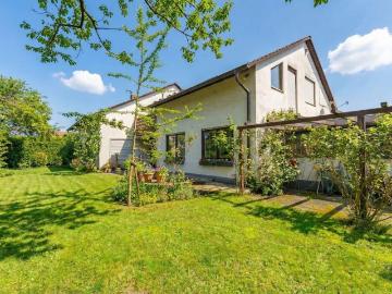 Haus zum Kaufen in Limburgerhof 950.000,00 EUR 296.56 m²