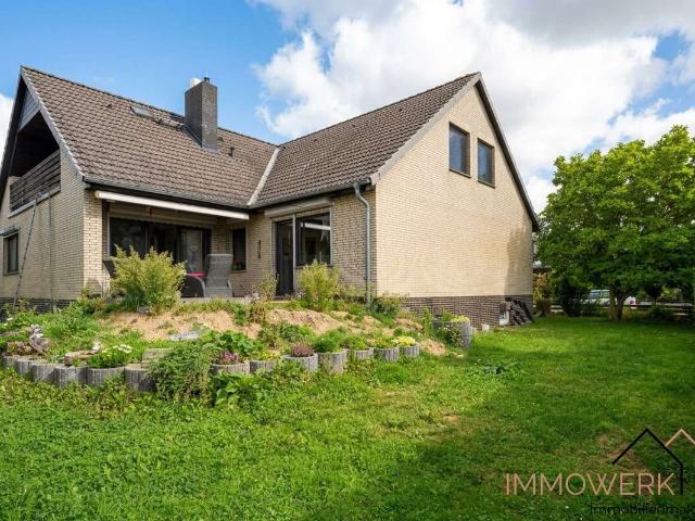 Haus zum Kaufen in Lindhorst 349.000,00 EUR 139.91 m²