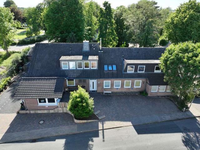 Haus zum Kaufen in Lindhorst 770.000,00 EUR 433 m²