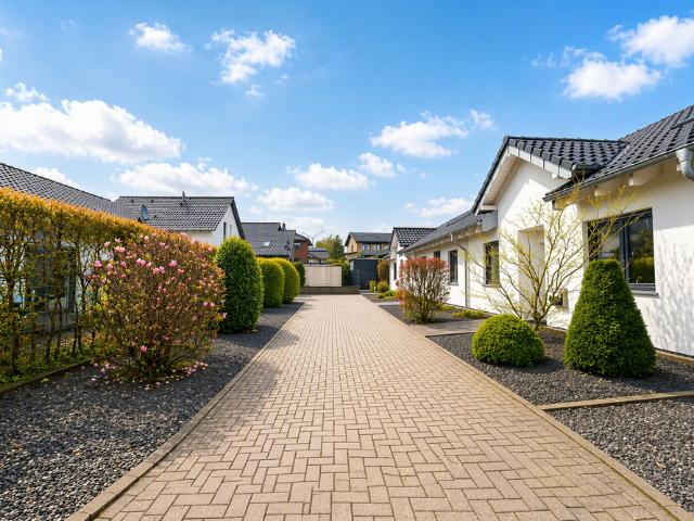 Haus zum Kaufen in Linnich 365.000,00 EUR 100 m²