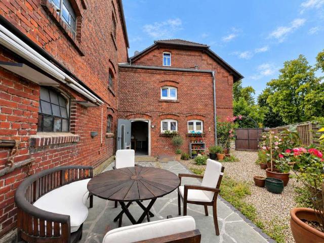 Haus zum Kaufen in Lippstadt Benninghausen 399.980,00 EUR 232 m²