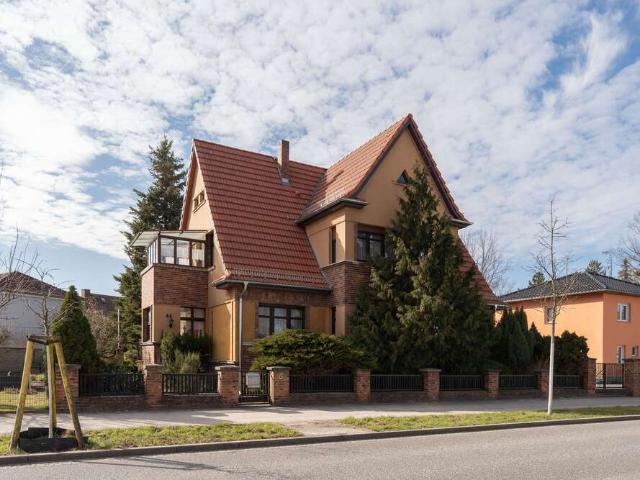 Haus zum Kaufen in Luckenwalde 510.000,00 EUR 213 m²