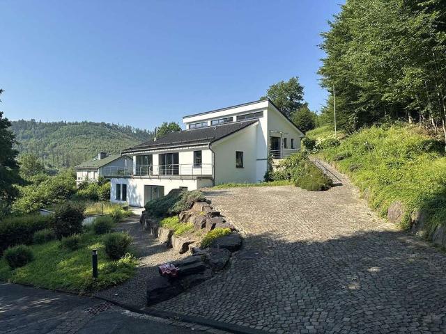 Haus zum Kaufen in Lüdenscheid 495.000,00 EUR 213.35 m²