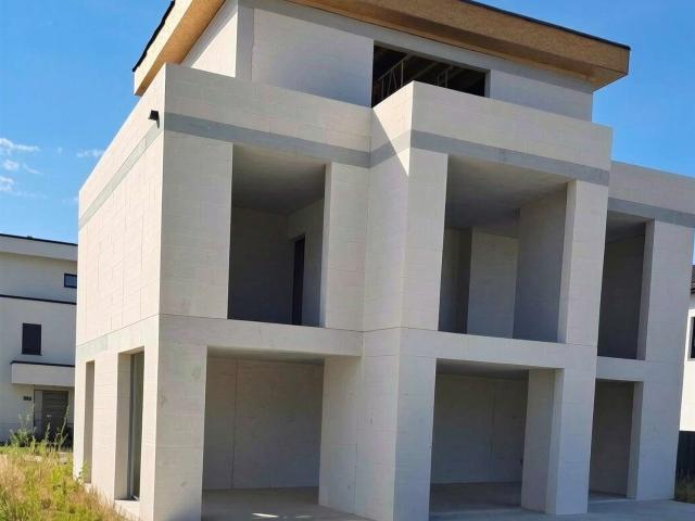 Haus zum Kaufen in Ludwigsfelde 579.000,00 EUR 240 m²