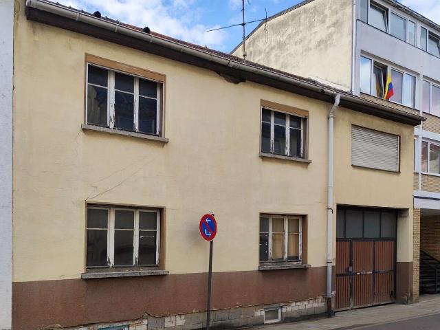 Haus zum Kaufen in Ludwigshafen 280.000,00 EUR 240 m²