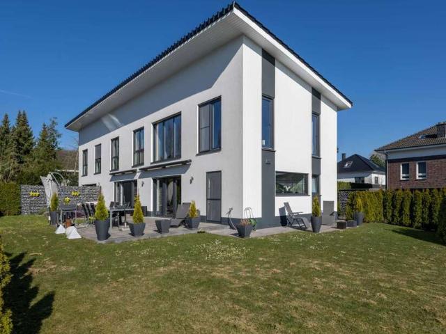 Haus zum Kaufen in Lünen 1.100.000,00 EUR 234 m²