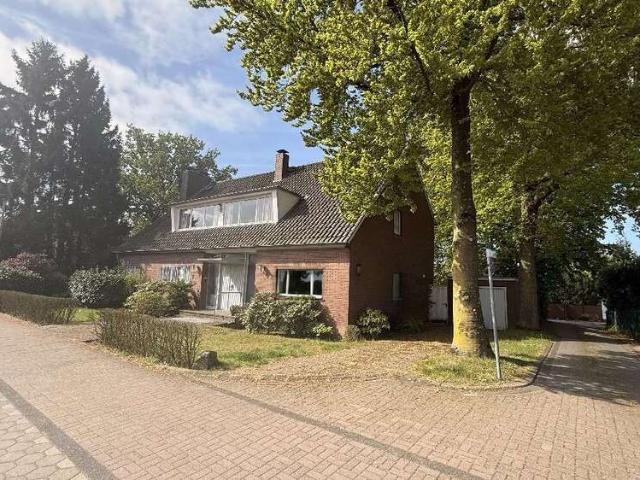 Haus zum Kaufen in Moers 1.200.000,00 EUR 219 m²