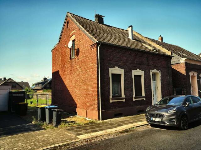 Haus zum Kaufen in Moers 250.000,00 EUR 111 m²