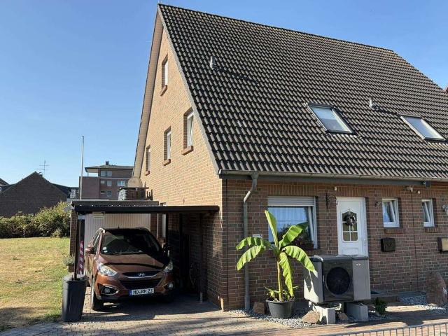 Haus zum Kaufen in Moers 415.000,00 EUR 110 m²