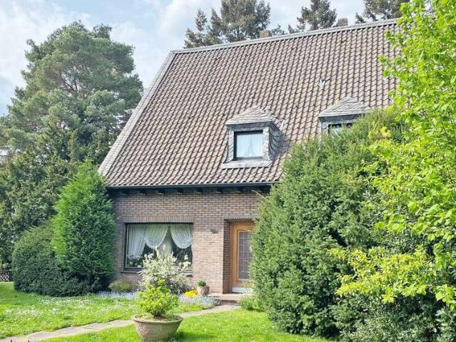 Haus zum Kaufen in Moers 499.000,00 EUR 196.87 m²