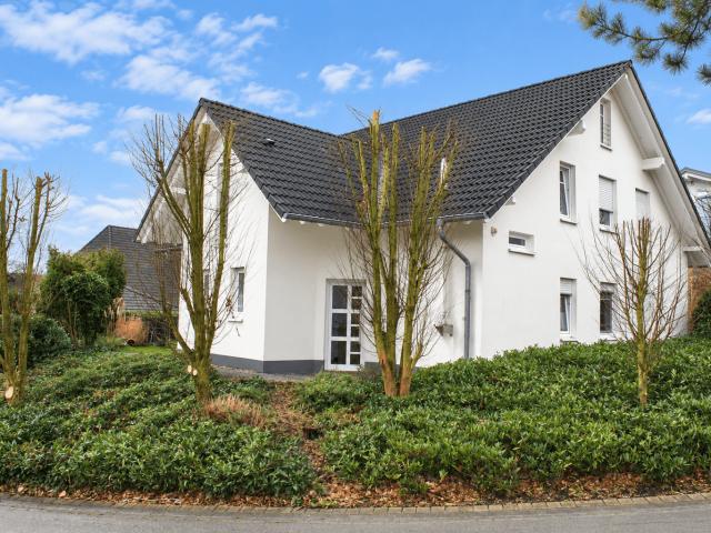 Haus zum Kaufen in Möhnesee 550.000,00 EUR 217.97 m²