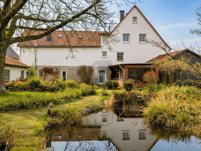Haus zum Kaufen in Möhnesee 760.000,00 EUR 390 m²