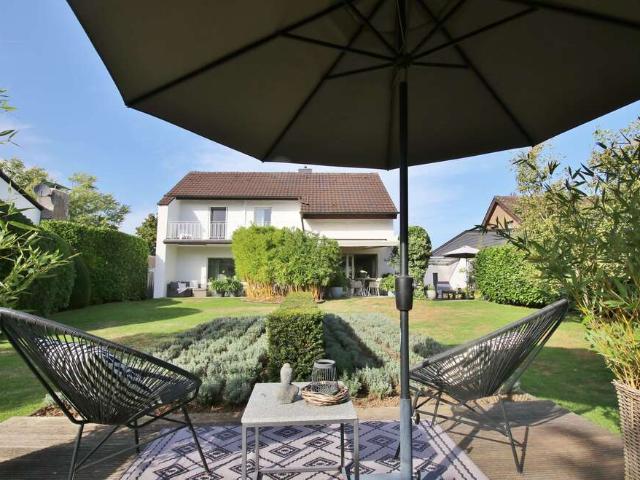 Haus zum Kaufen in Mönchengladbach Wickrath 776.000,00 EUR 180 m²