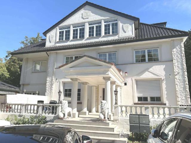 Haus zum Kaufen in Mönchengladbach 1.999.000,00 EUR 900 m²
