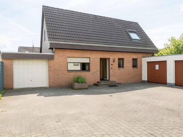 Haus zum Kaufen in Mönchengladbach 299.000,00 EUR 232 m²