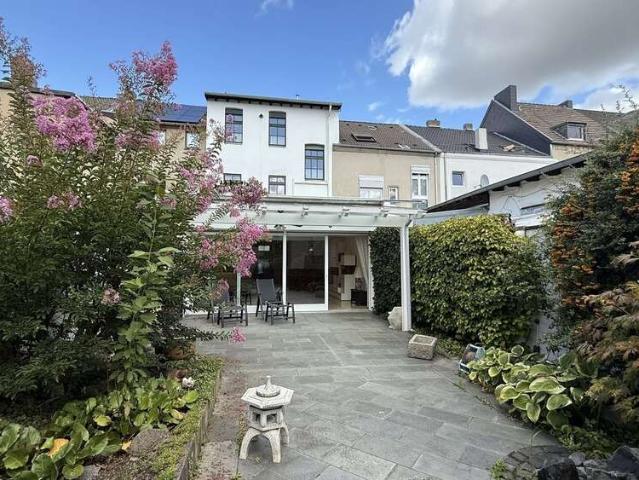 Haus zum Kaufen in Mönchengladbach 379.000,00 EUR 200 m²