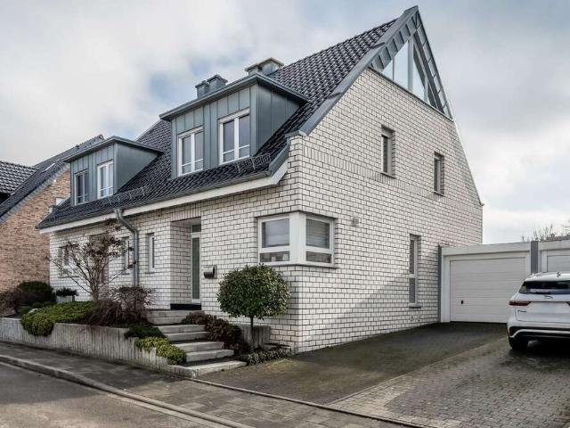 Haus zum Kaufen in Mönchengladbach 549.000,00 EUR 141 m²