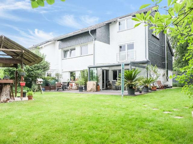 Haus zum Kaufen in Monheim am Rhein 659.000,00 EUR 198 m²