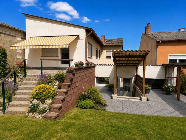 Haus zum Kaufen in Monzernheim 268.000,00 EUR 125 m²