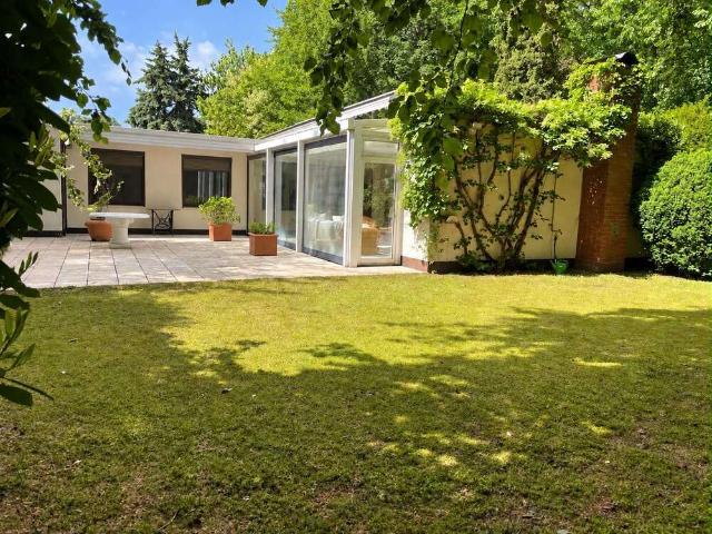Haus zum Kaufen in Mörfelden Walldorf Walldorf 890.000,00 EUR 251 m²
