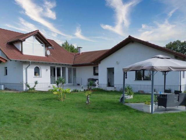 Haus zum Kaufen in Mörfelden Walldorf 570.000,00 EUR 205.5 m²