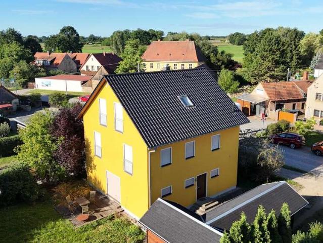 Haus zum Kaufen in Moritzburg 598.000,00 EUR 196.32 m²