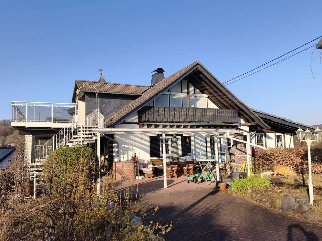 Haus zum Kaufen in Morsbach 525.000,00 EUR 245 m²