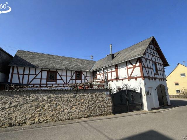 Haus zum Kaufen in Mörschbach 259.000,00 EUR 198.67 m²