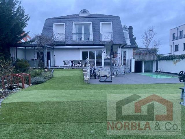 Haus zum Kaufen in Maintal Dörnigheim 980.000,00 EUR 350 m²