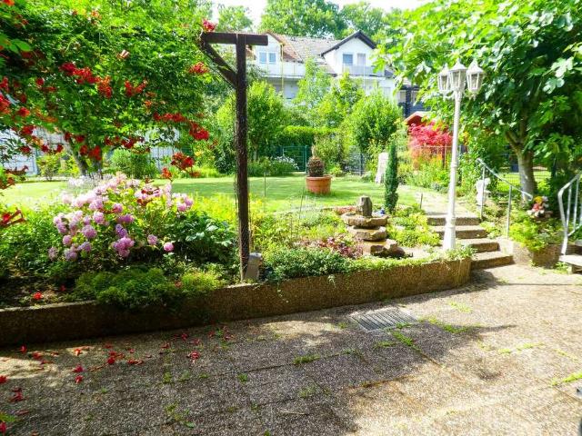 Haus zum Kaufen in Mannheim Rheinau 549.900,00 EUR 264 m²