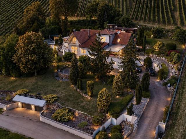 Haus zum Kaufen in Markdorf 1.699.000,00 EUR 485 m²
