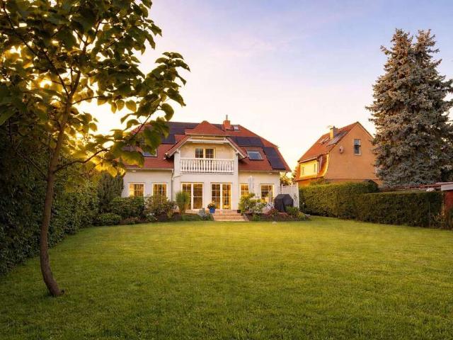 Haus zum Kaufen in Markkleeberg 1.289.000,00 EUR 309 m²