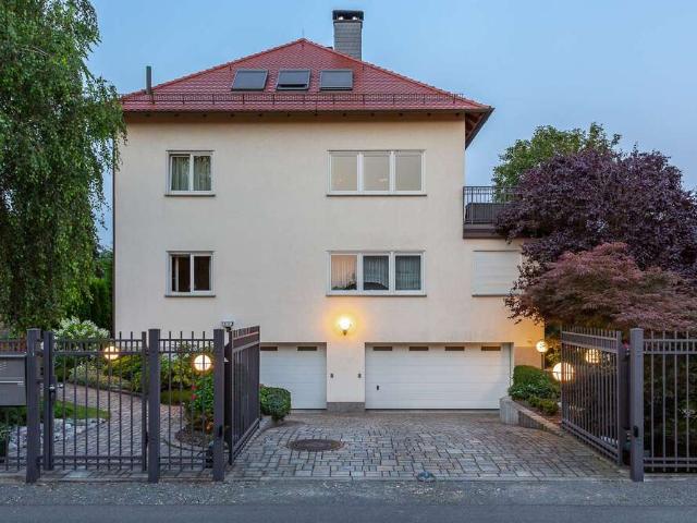 Haus zum Kaufen in Markkleeberg 1.900.000,00 EUR 490 m²