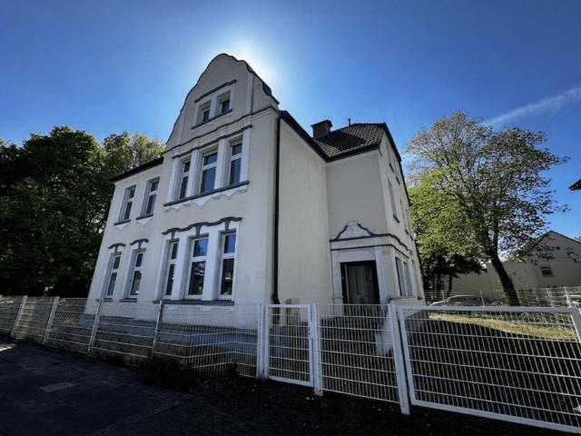 Haus zum Kaufen in Marl 670.000,00 EUR 367.92 m²