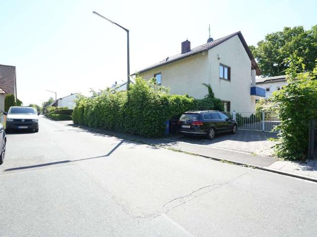 Haus zum Kaufen in Marloffstein 795.000,00 EUR 252.26 m²