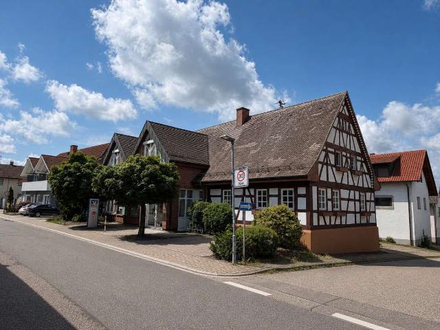 Haus zum Kaufen in Marxzell 950.000,00 EUR 617.13 m²