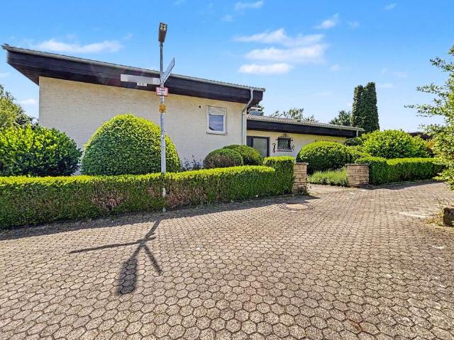 Haus zum Kaufen in Metzingen 899.000,00 EUR 253.87 m²