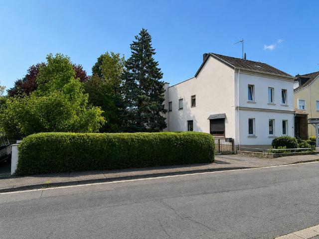Haus zum Kaufen in Meckenheim 470.000,00 EUR 242 m²