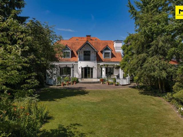 Haus zum Kaufen in Meerbusch Büderich 2.800.000,00 EUR 445 m²