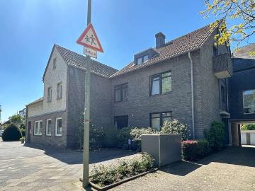 Haus zum Kaufen in Meerbusch 1.550.000,00 EUR 514.7 m²
