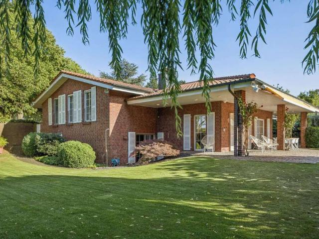 Haus zum Kaufen in Meerbusch 1.850.000,00 EUR 245 m²