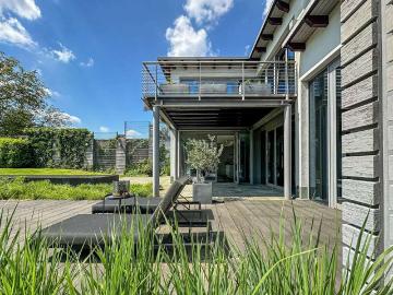 Haus zum Kaufen in Meerbusch 1.950.000,00 EUR 306 m²