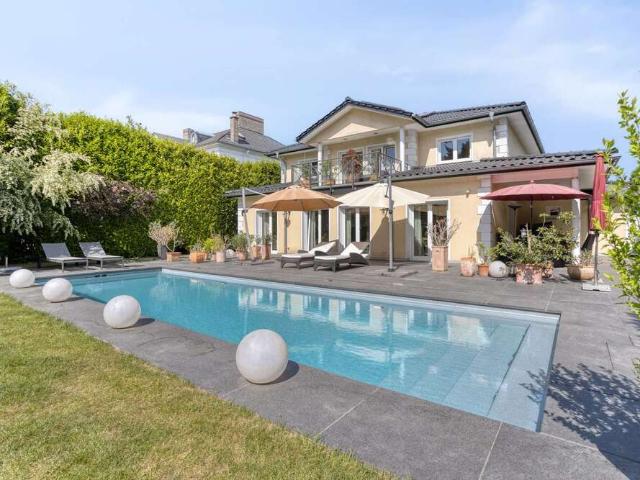 Haus zum Kaufen in Meerbusch 2.190.000,00 EUR 274.35 m²