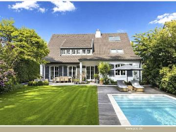 Haus zum Kaufen in Meerbusch 2.450.000,00 EUR 335 m²