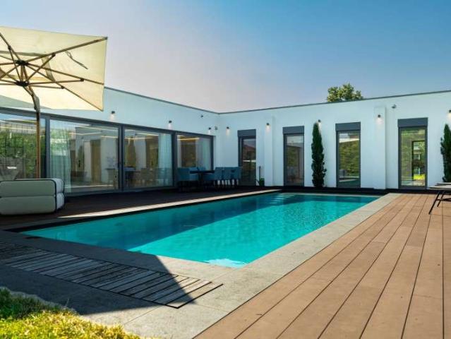 Haus zum Kaufen in Meerbusch 2.750.000,00 EUR 325 m²
